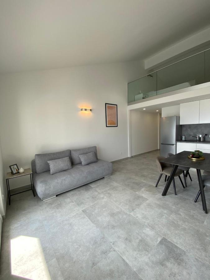 Divine Moments Apartment Pisak Bagian luar foto