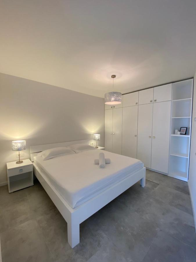 Divine Moments Apartment Pisak Bagian luar foto